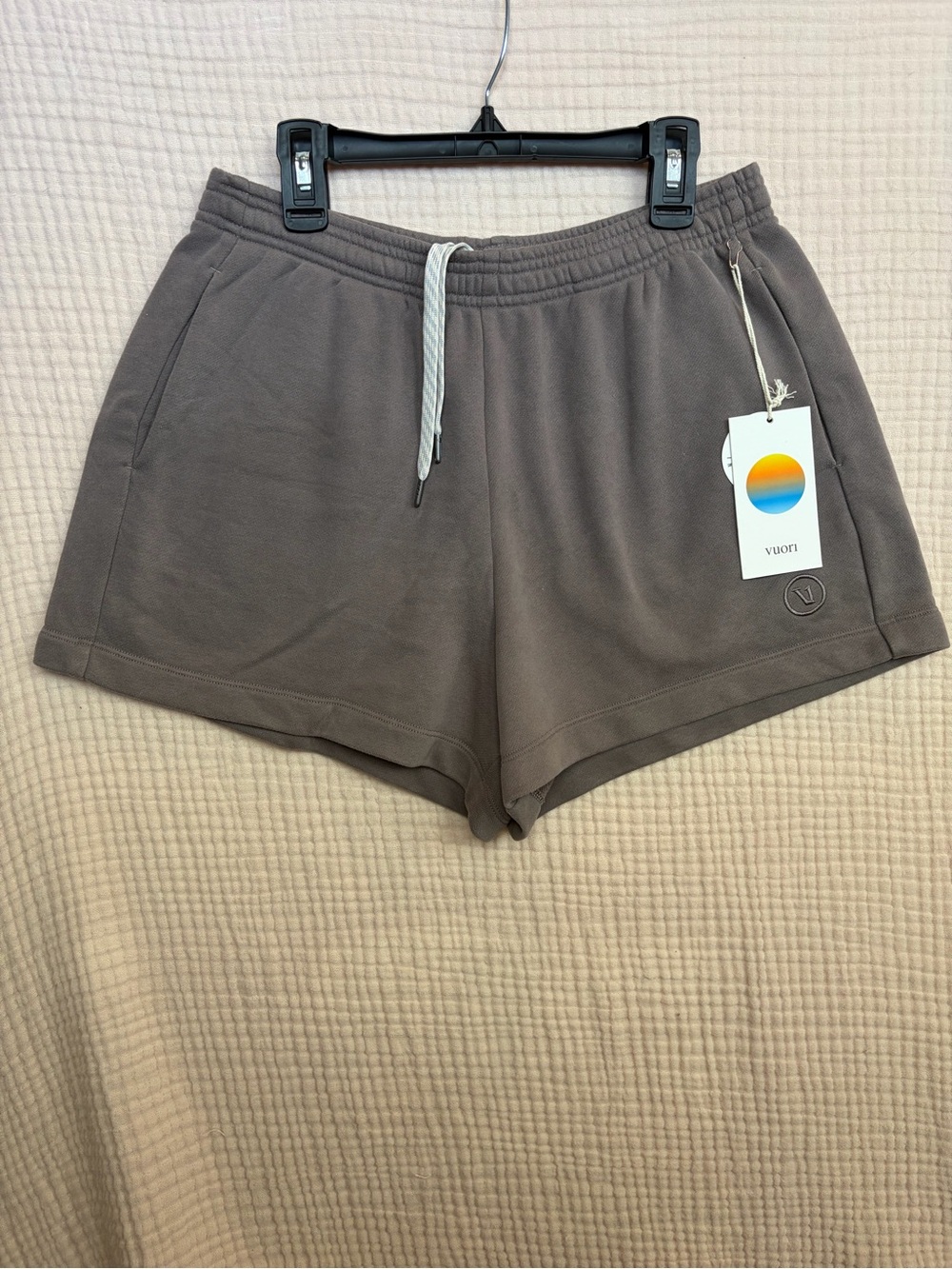 NWT Vuori Sedona Sport Short Chia Brown Small High Rise